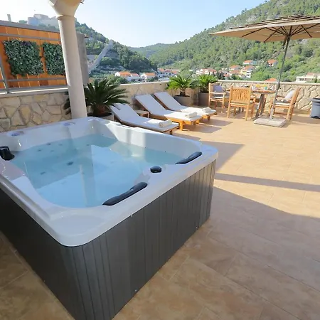 With A Parking Space Hvar - 15460 *