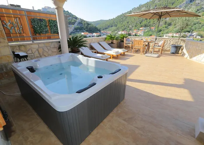 With A Parking Space Hvar - 15460 *